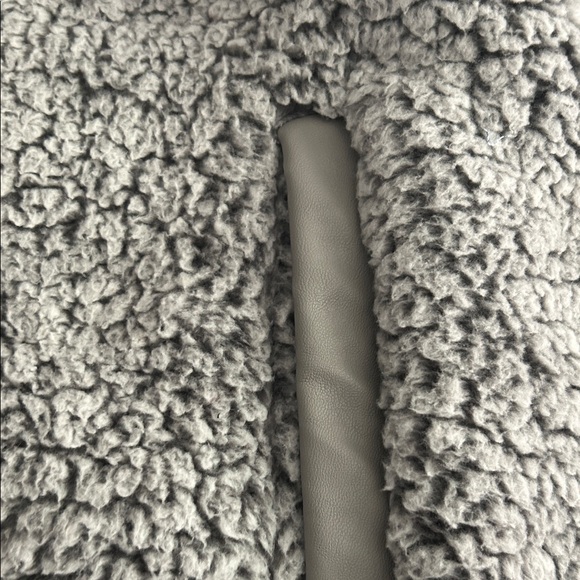 Abercrombie & Fitch Gray Sherpa Sweater - Picture 5 of 8